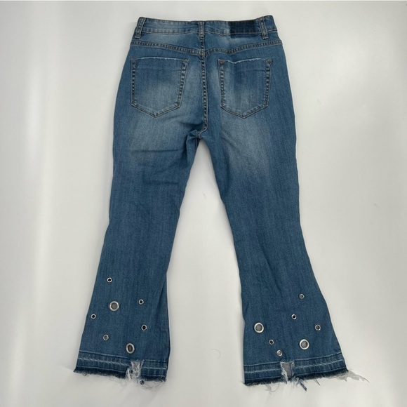 Casual 2 Dressy Distressed Grommet Release Hem Wide Leg Jeans Size 26 Women’s - Picture 3 of 4